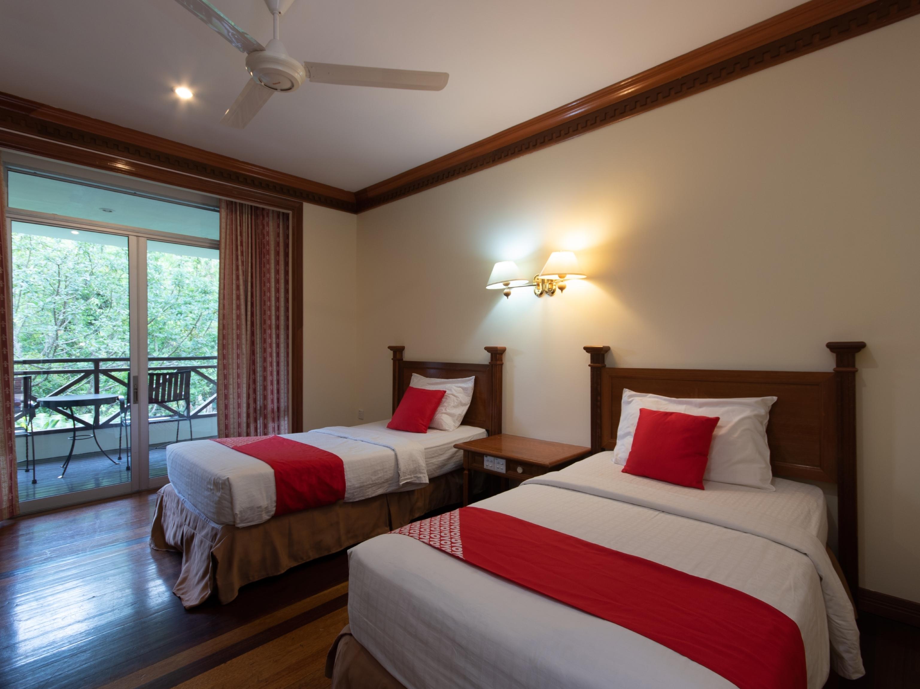 Super Oyo 89300 Zen Garden Resort Kampong Kundassan Buitenkant foto