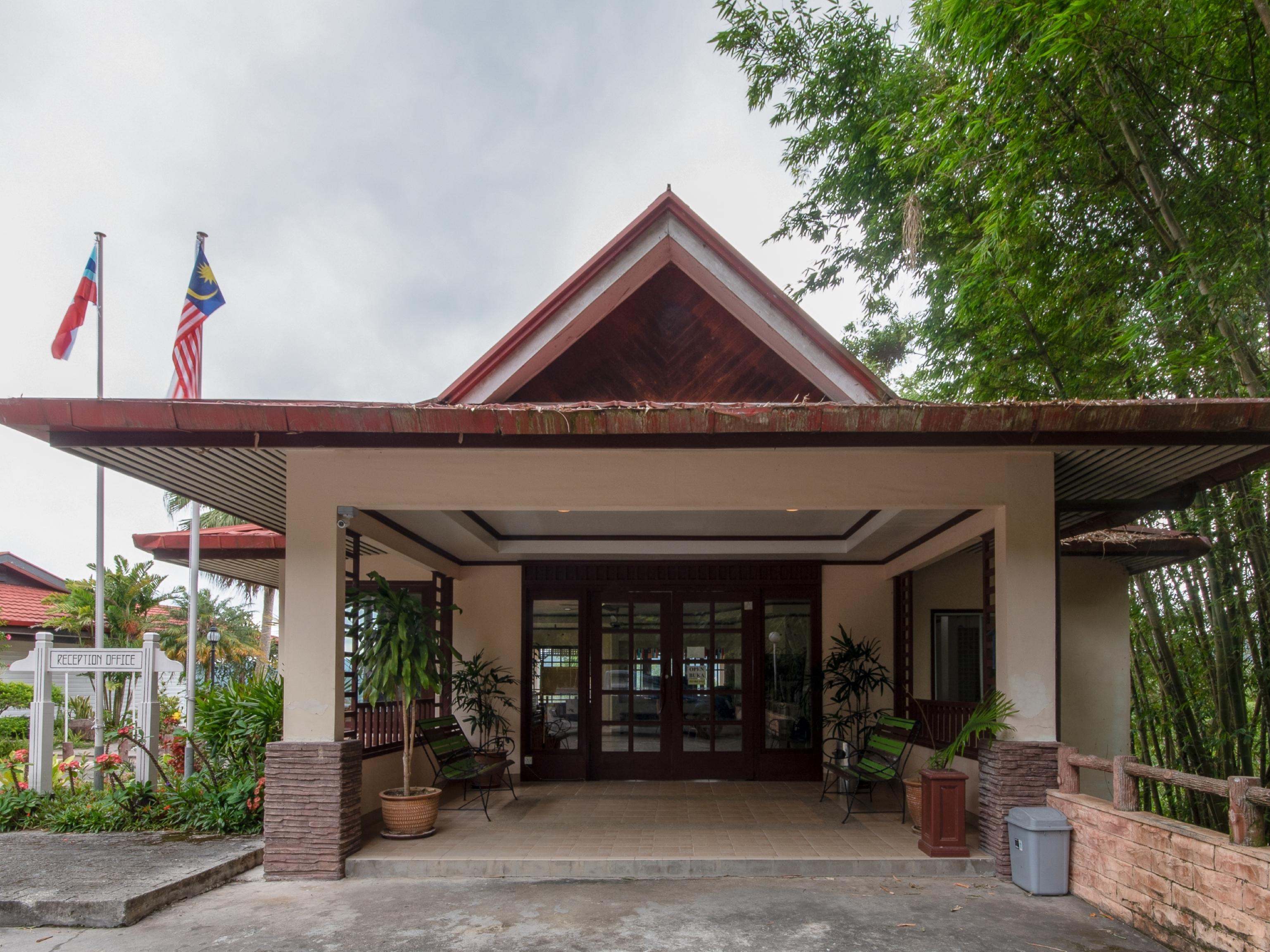 Super Oyo 89300 Zen Garden Resort Kampong Kundassan Buitenkant foto