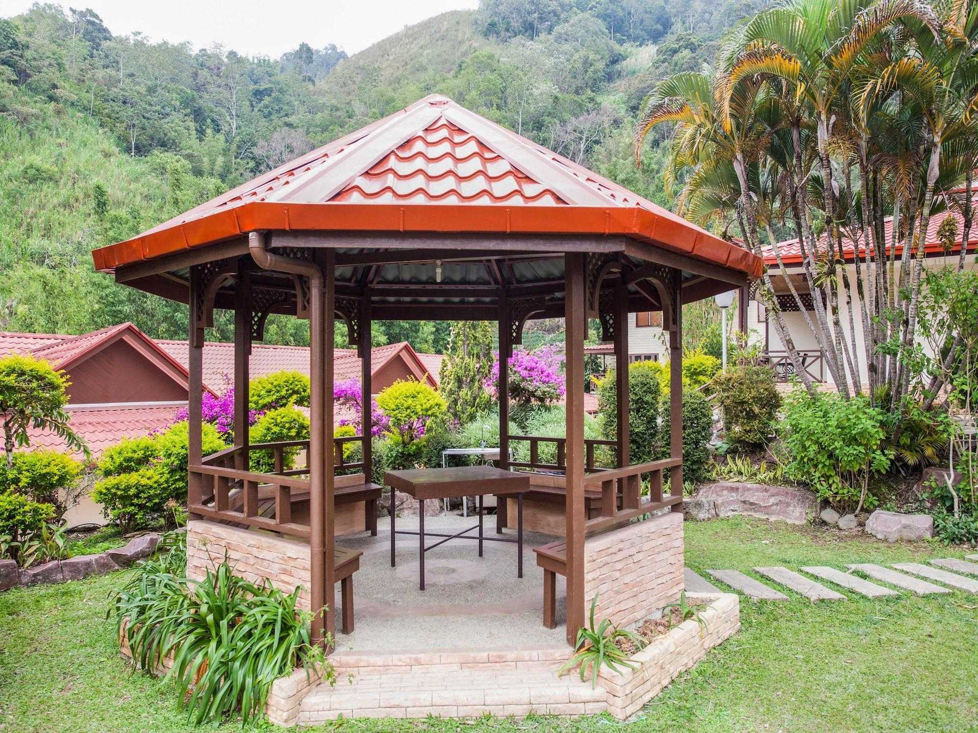 Super Oyo 89300 Zen Garden Resort Kampong Kundassan Buitenkant foto